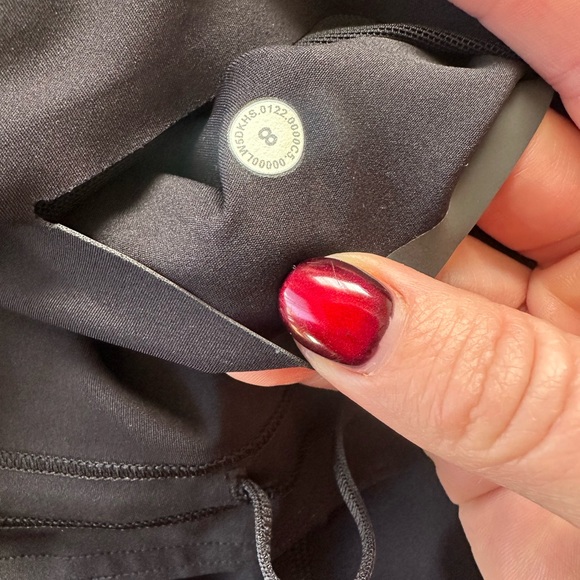 EUC Base Pace Lululemon black leggings size medium 8 - Picture 2 of 3